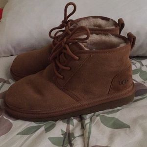 UGG Australia kids neumel chestnut BOOTS size 5